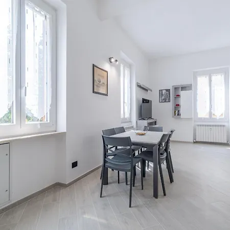 Appartement Guesthost - Albaro District Comfy Flat