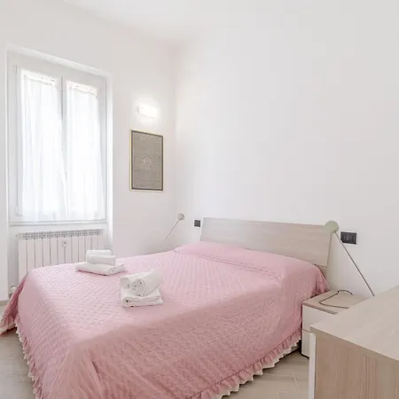 Guesthost - Albaro District Comfy Flat * Genua