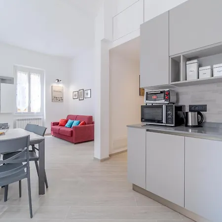 Guesthost - Albaro District Comfy Flat * Génova