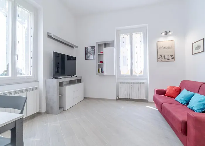 Guesthost - Albaro District Comfy Flat Appartement